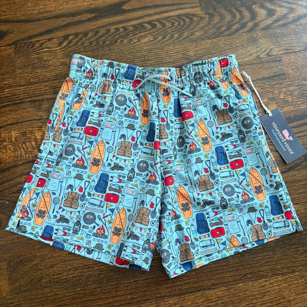 NWT Vineyard Vines Performance Pull On Camping Print Shorts Medium 12-14